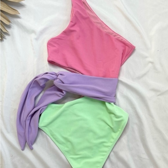 Beach Riot pastel Carlie one piece swimsuit - Picture 4 of 6